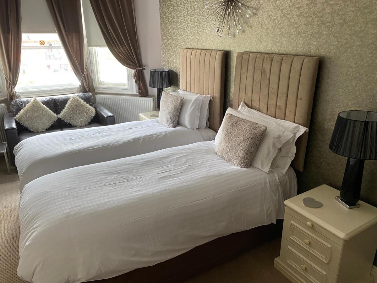 Ashmira Guest House Weymouth Extérieur photo