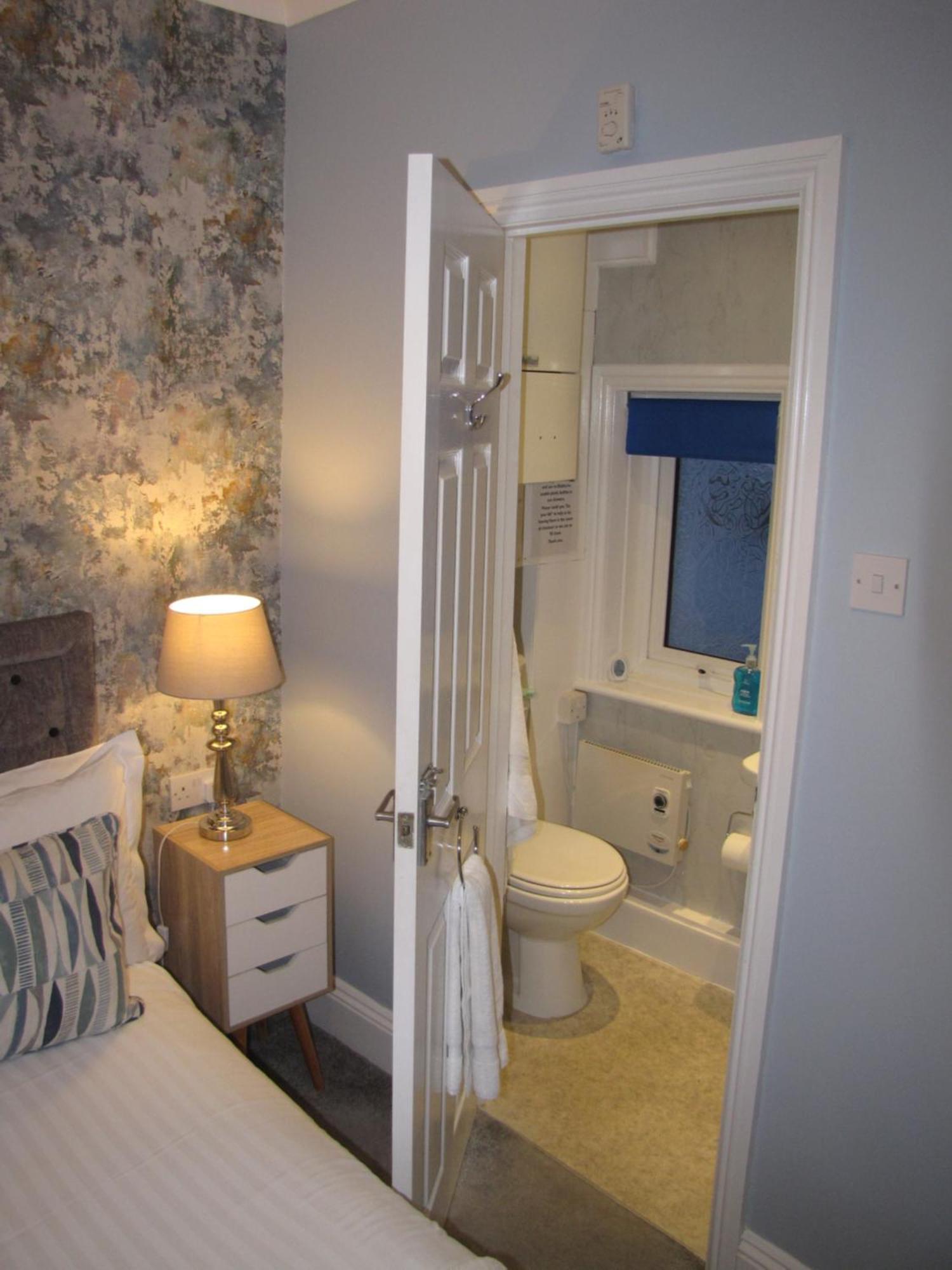 Ashmira Guest House Weymouth Extérieur photo