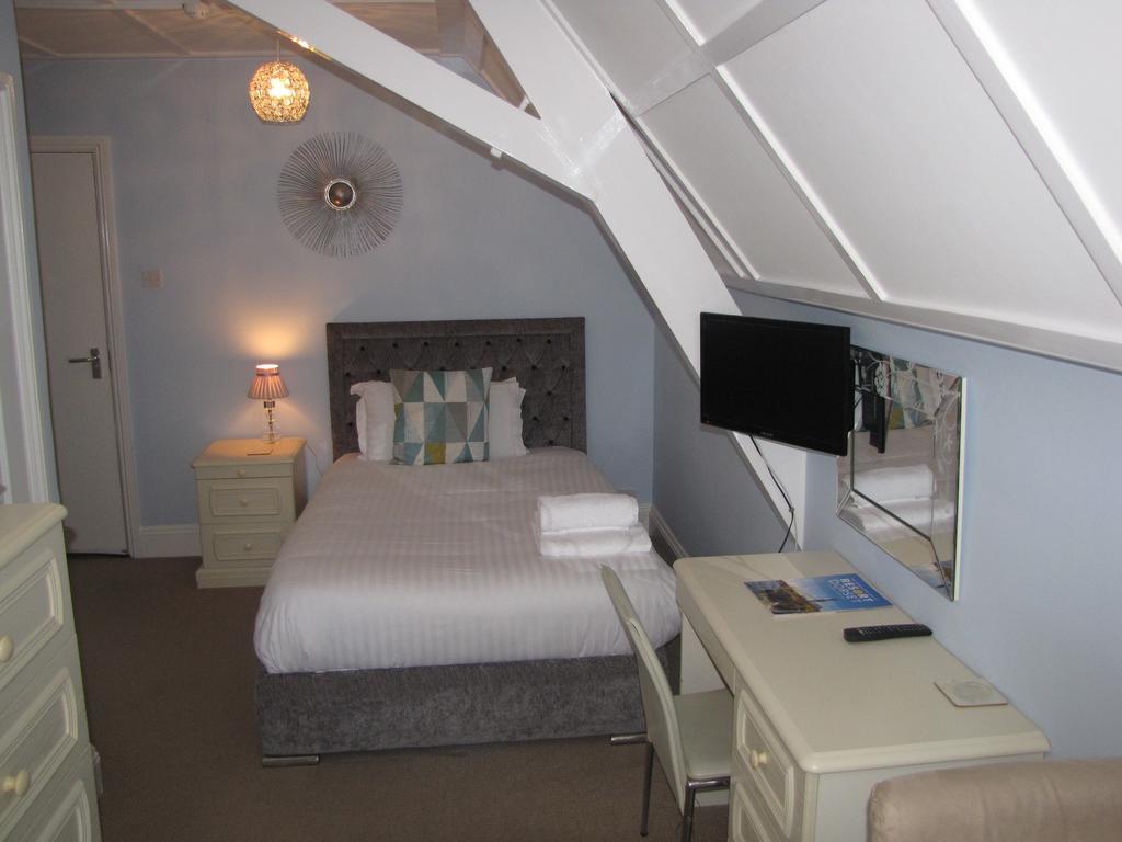 Ashmira Guest House Weymouth Extérieur photo
