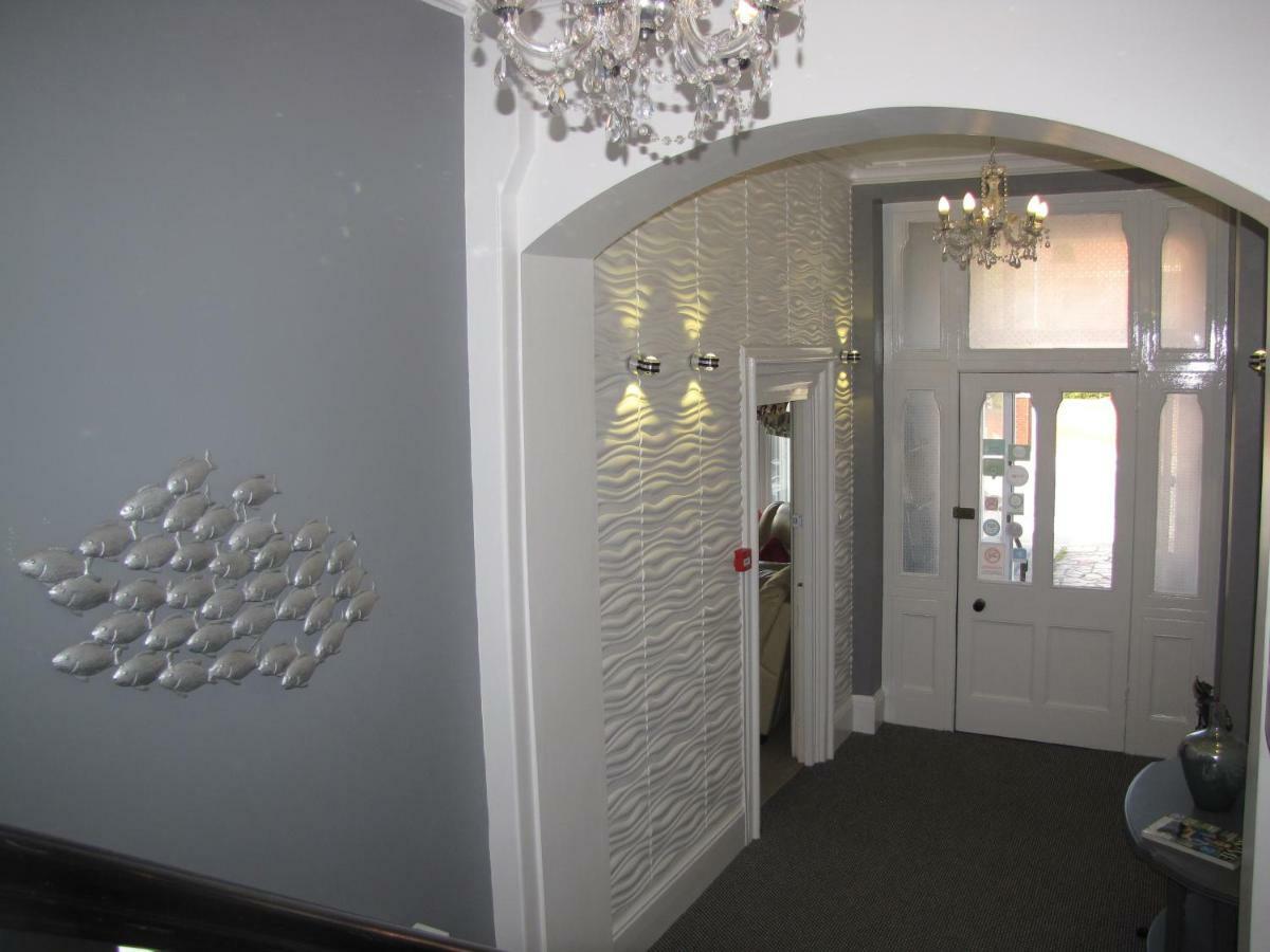 Ashmira Guest House Weymouth Extérieur photo